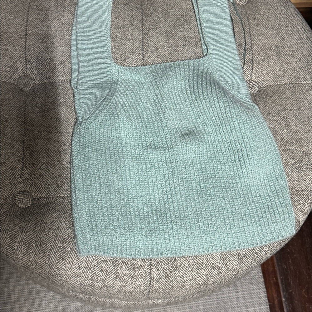Vince Sea color top crochet, excelent condition